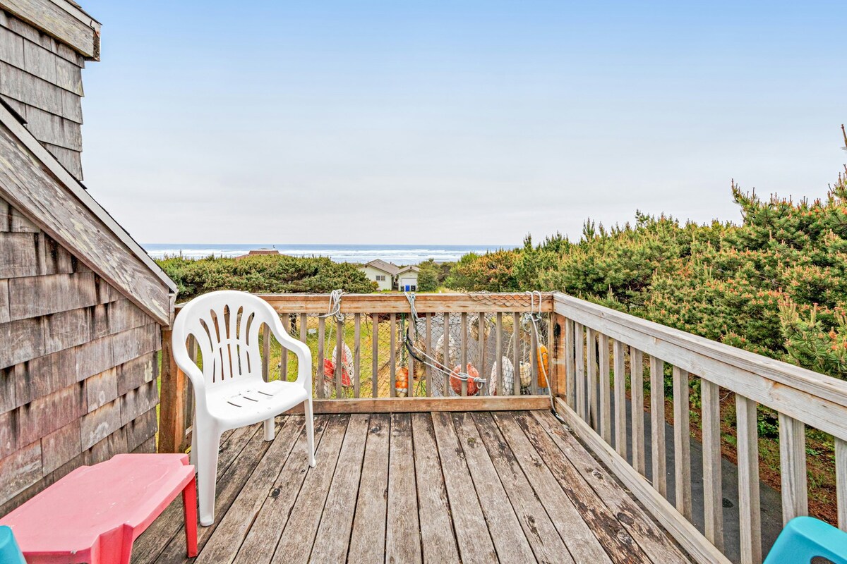 4BR Oceanview Dog Friendly | Hot Tub | Balcony