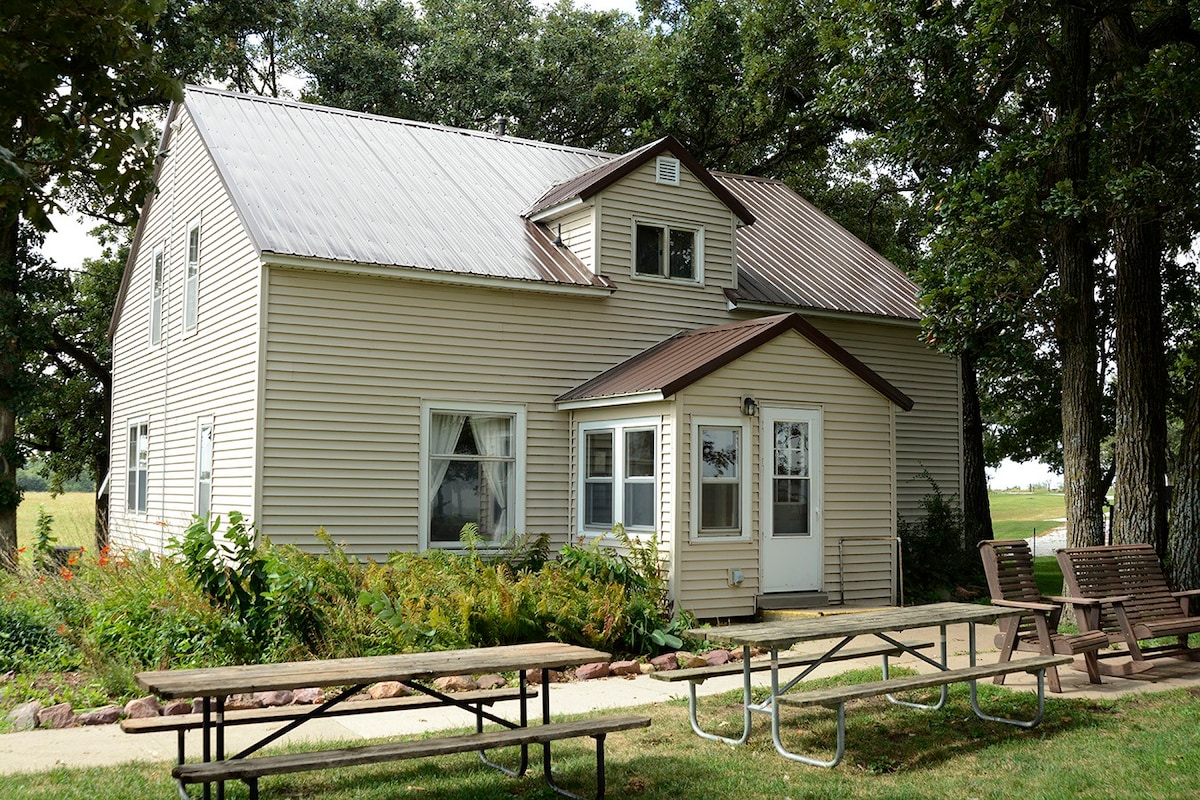 Whiterock Conservancy - Oakridge Farmhouse