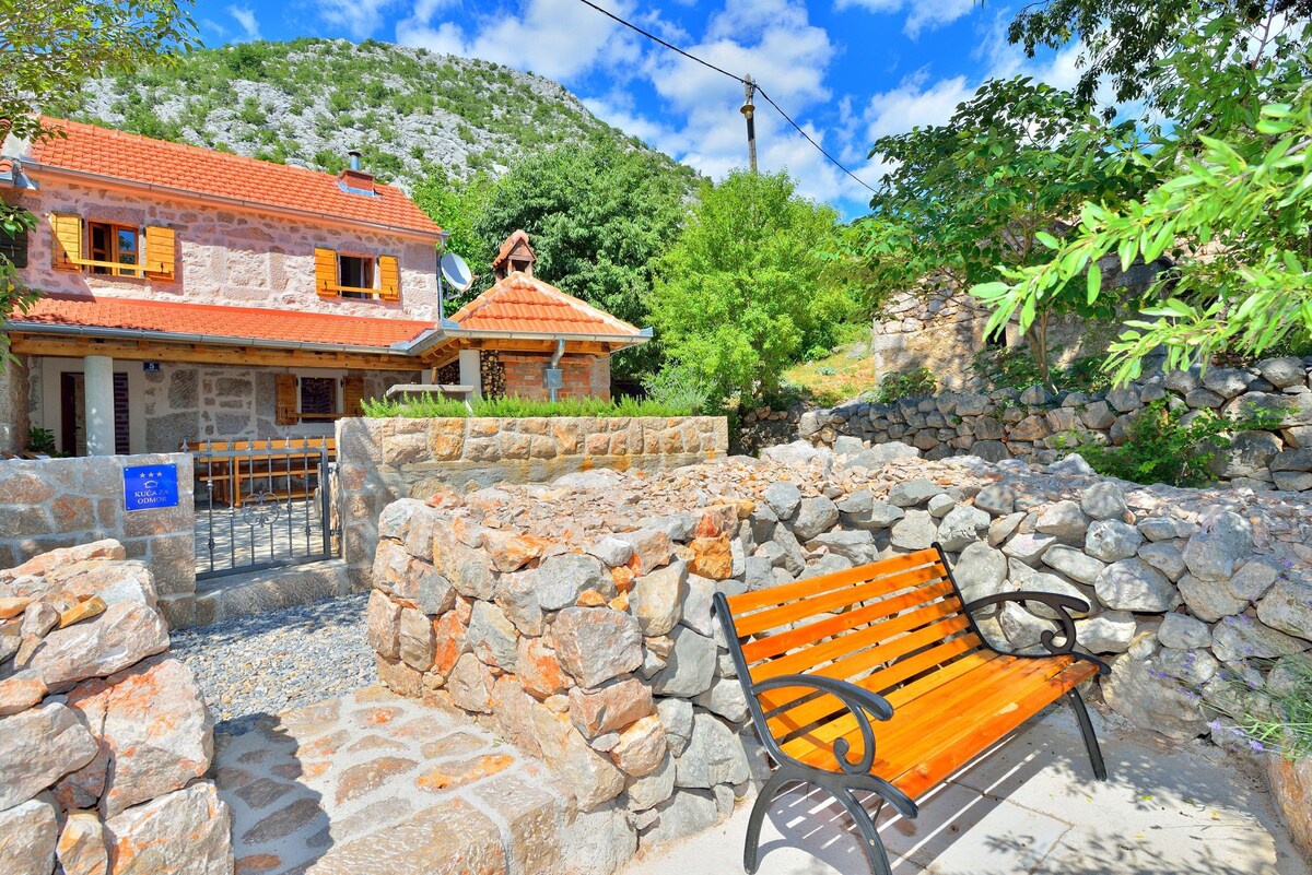 Two Bedroom Stone house, in Starigrad Paklenica