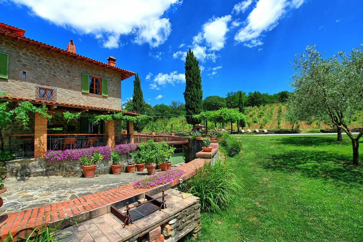 Villa lo scoiattolo - holiday country villa with p