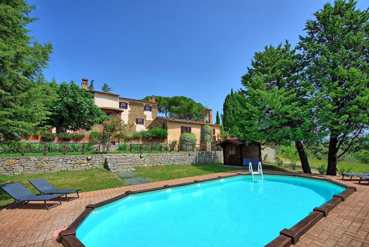 Villa uccellaia -带泳池的乡村别墅出租