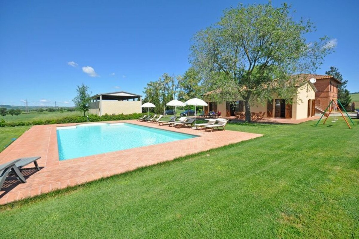 Pienza a - holiday rental with swimming pool in va