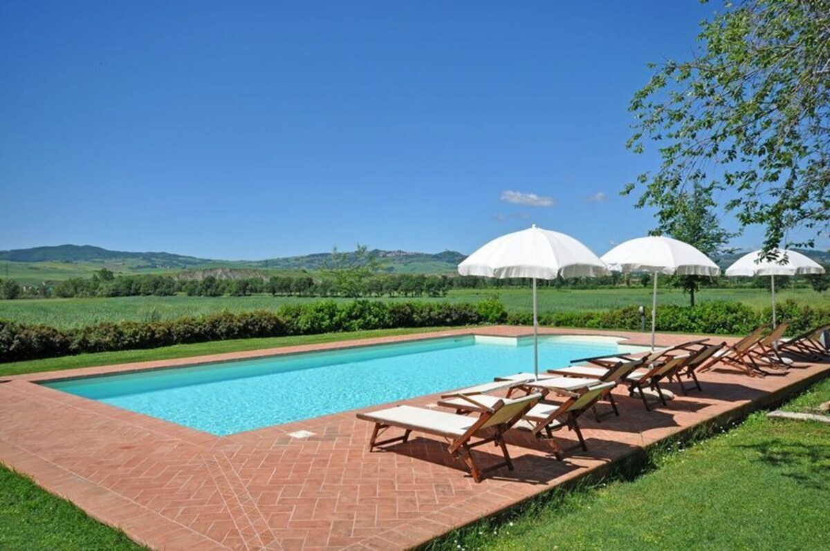 Pienza a - holiday rental with swimming pool in va