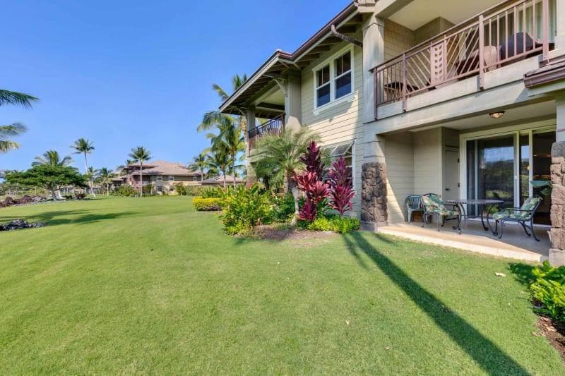 高档风格，带阳台外的草坪、美食厨房、空调、无线网络、洗衣房-Halii Kai Waikoloa 4C