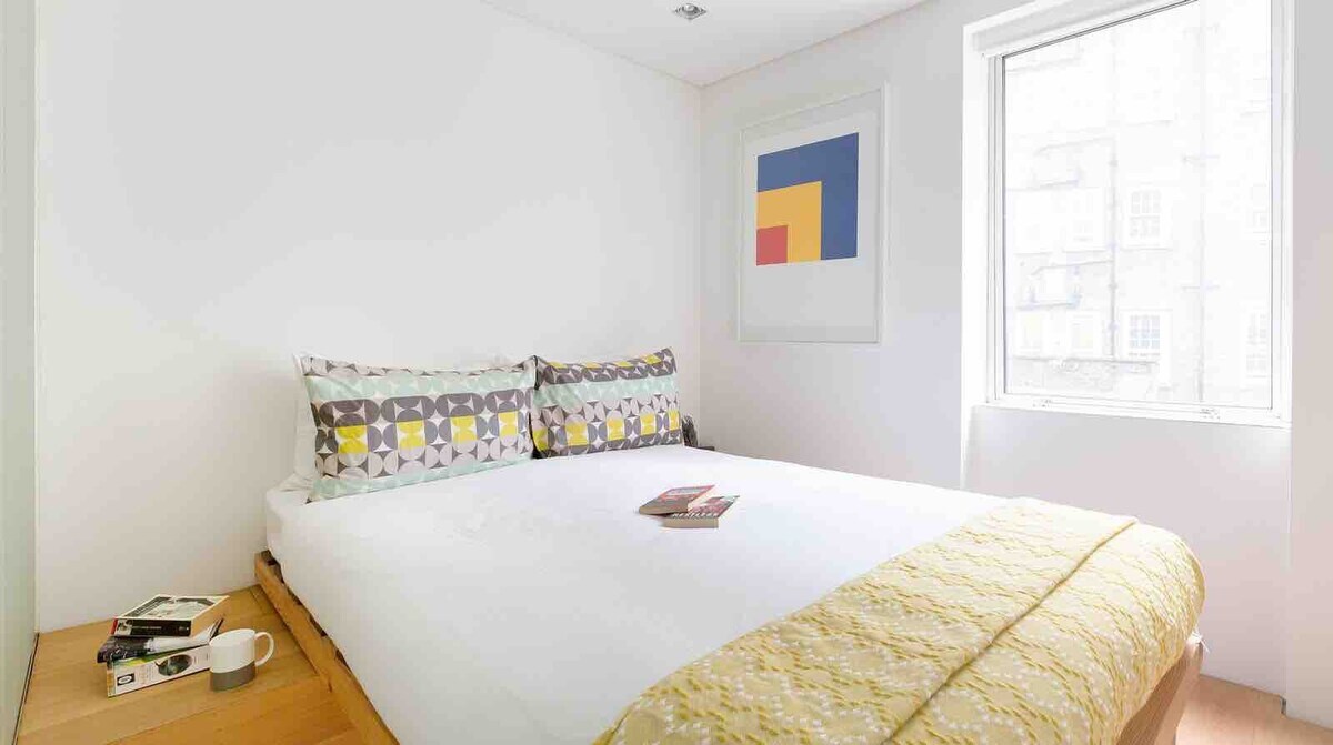 Fitzrovia Apartments by MoreThanStays | Fast Wifi