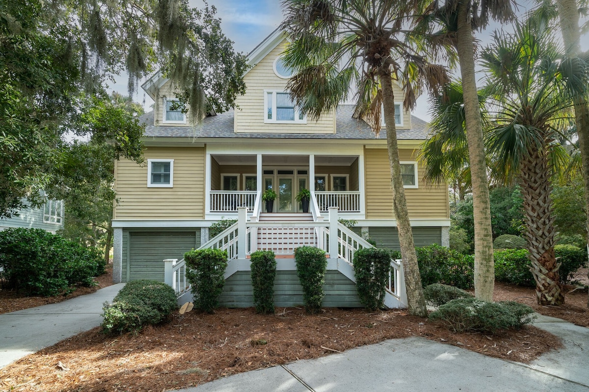 Fabulous 4 B /3.5 Ba  w/ Golf Views!Close to Beach