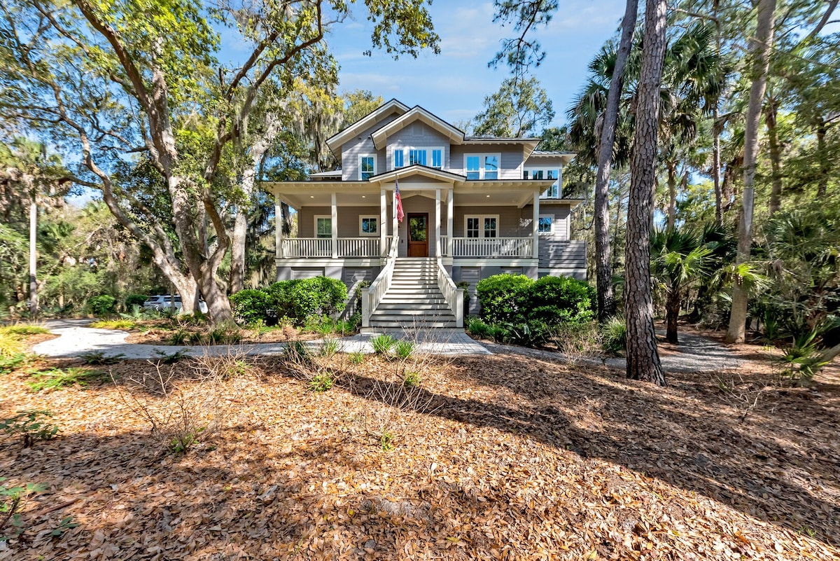 4Br/3.5Ba Home! Amenity Cards! Close to Beach!