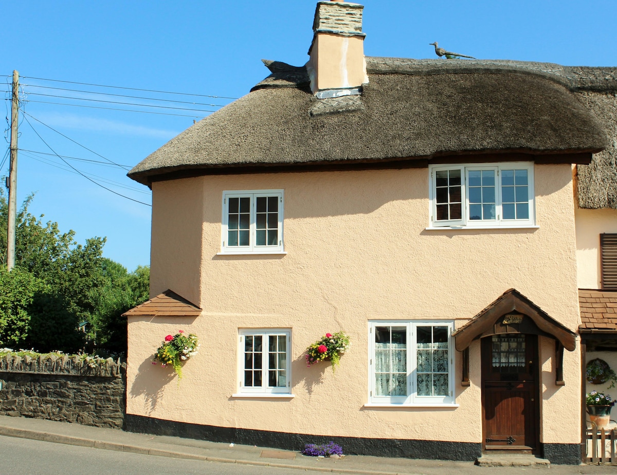 Crown Cottage, Exford, located in the centre of Ex