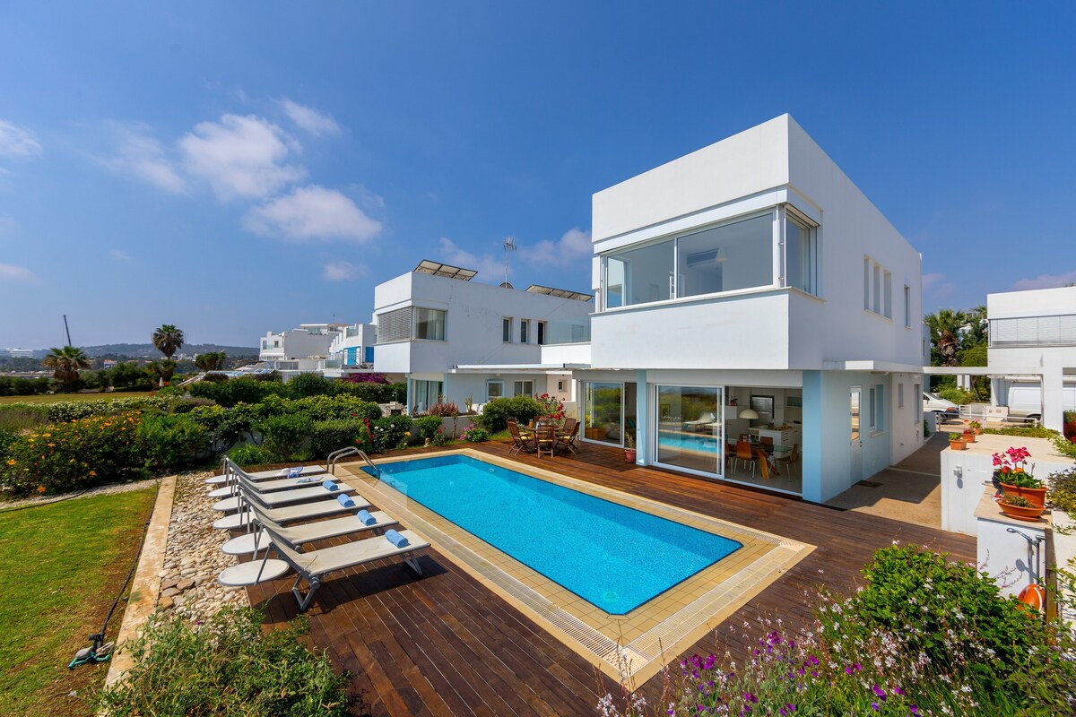 Protaras Seafront Villa Alia