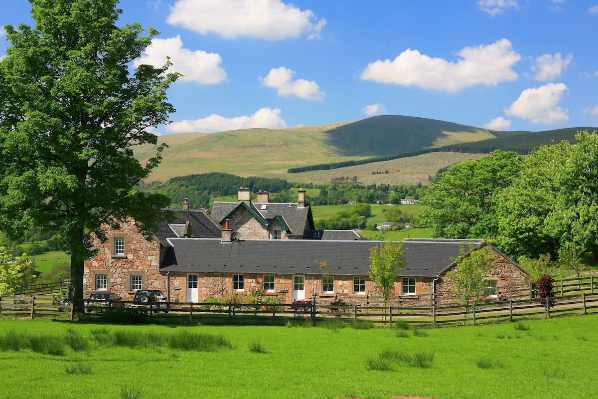 Arndean Cottages