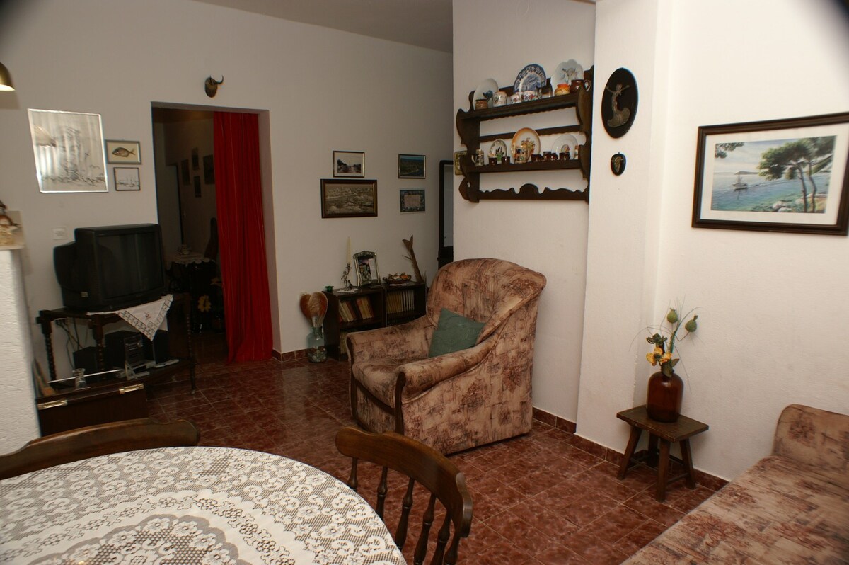 A-2902-a Three bedroom apartment with terrace