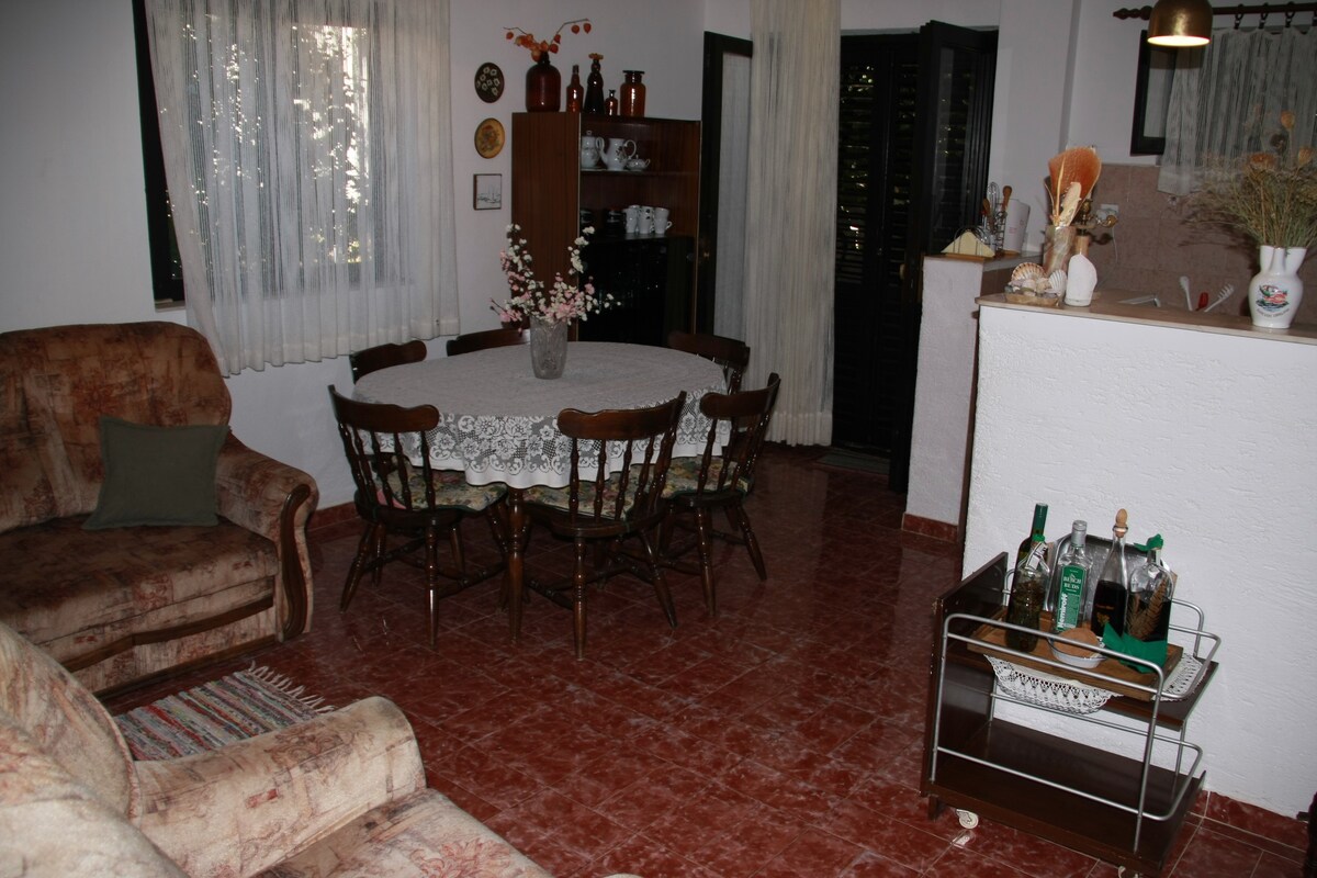 A-2902-a Three bedroom apartment with terrace