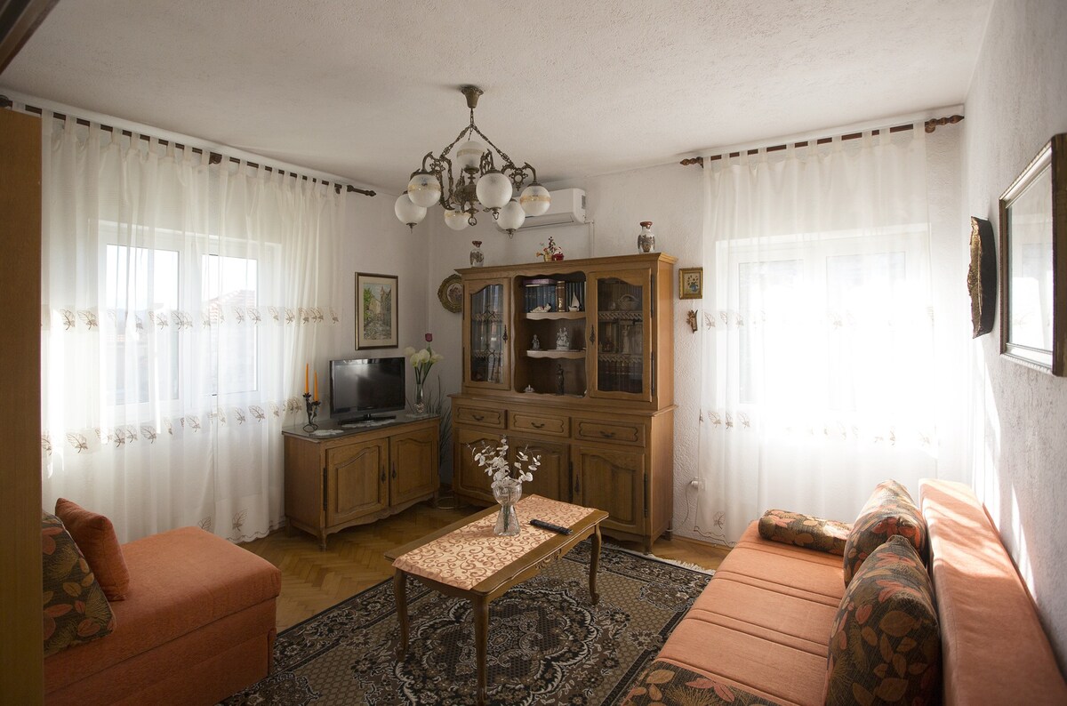 A-12291-a Two bedroom apartment with balcony and