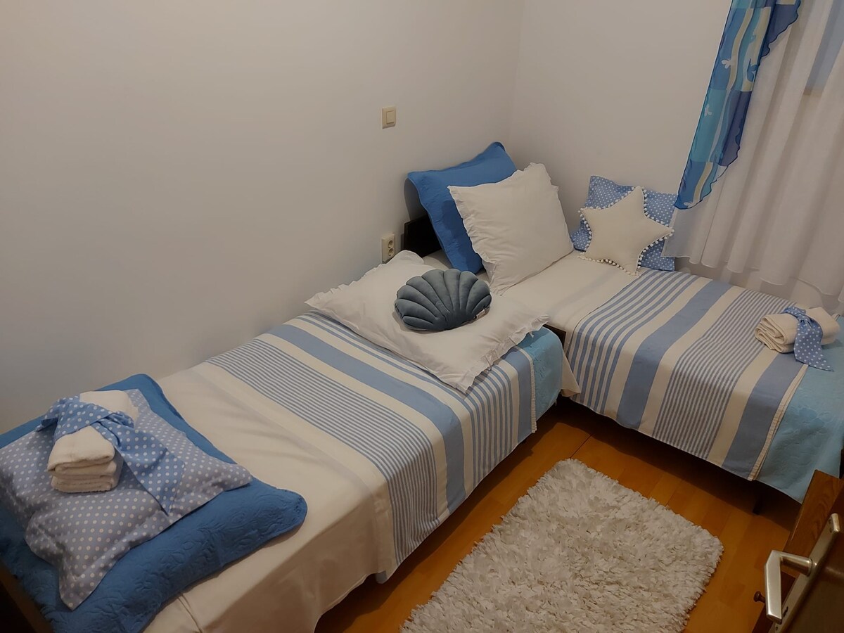 A-1120-a Three bedroom apartment with terrace and