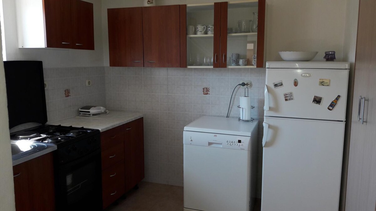 A-12762-a Two bedroom apartment with