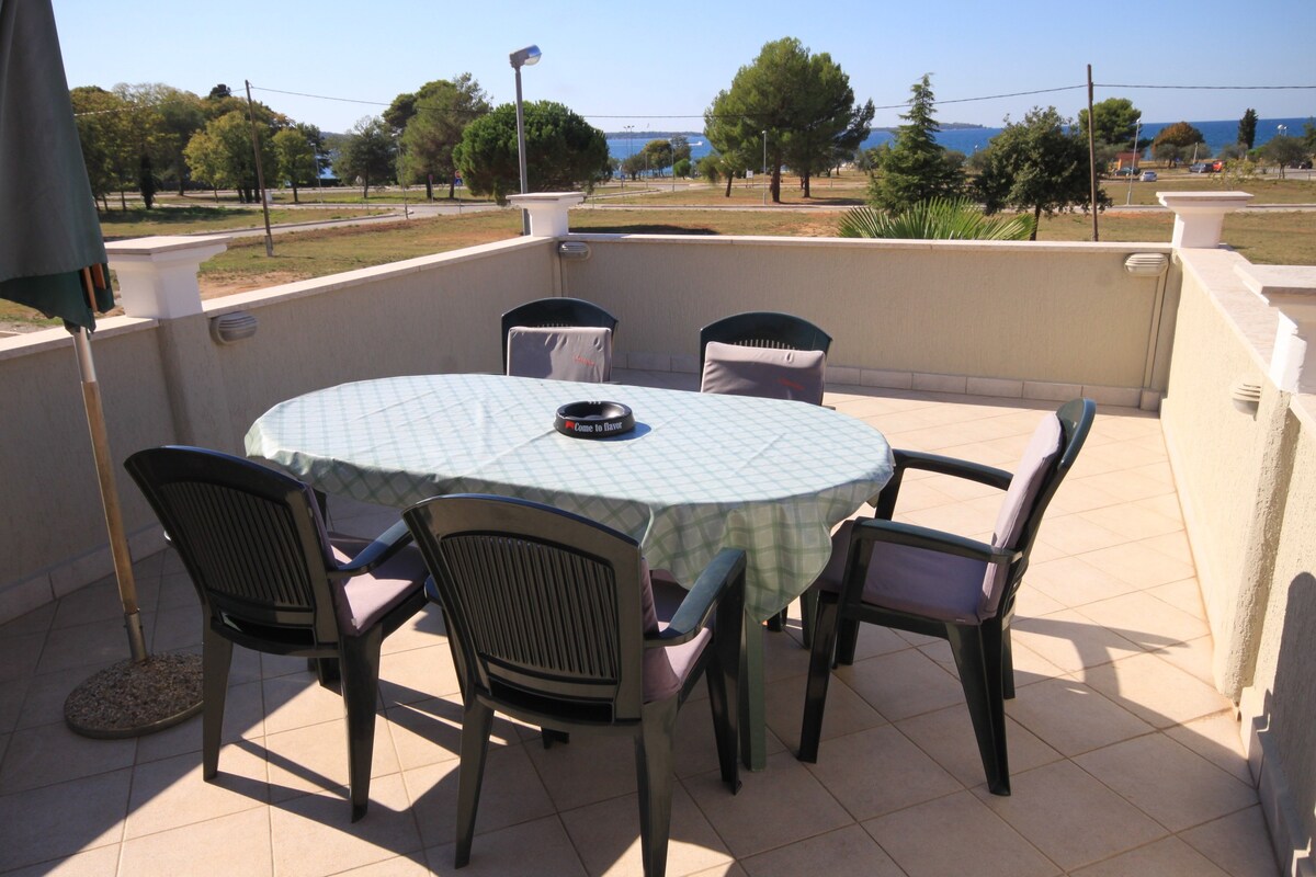 A-7205-a Two bedroom apartment with terrace and