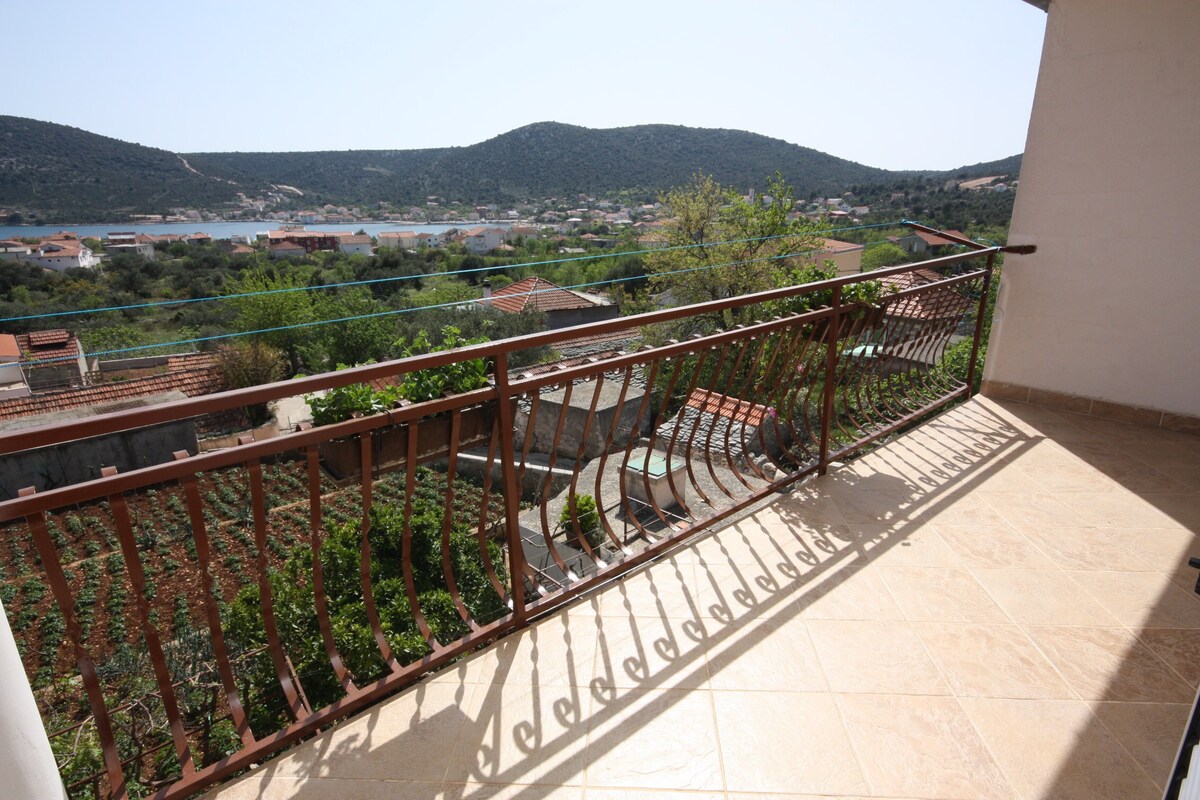 A-6117-a Two bedroom apartment with balcony and