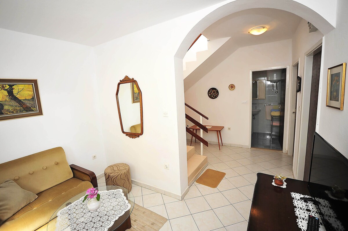 A-5802-a Two bedroom apartment with terrace and