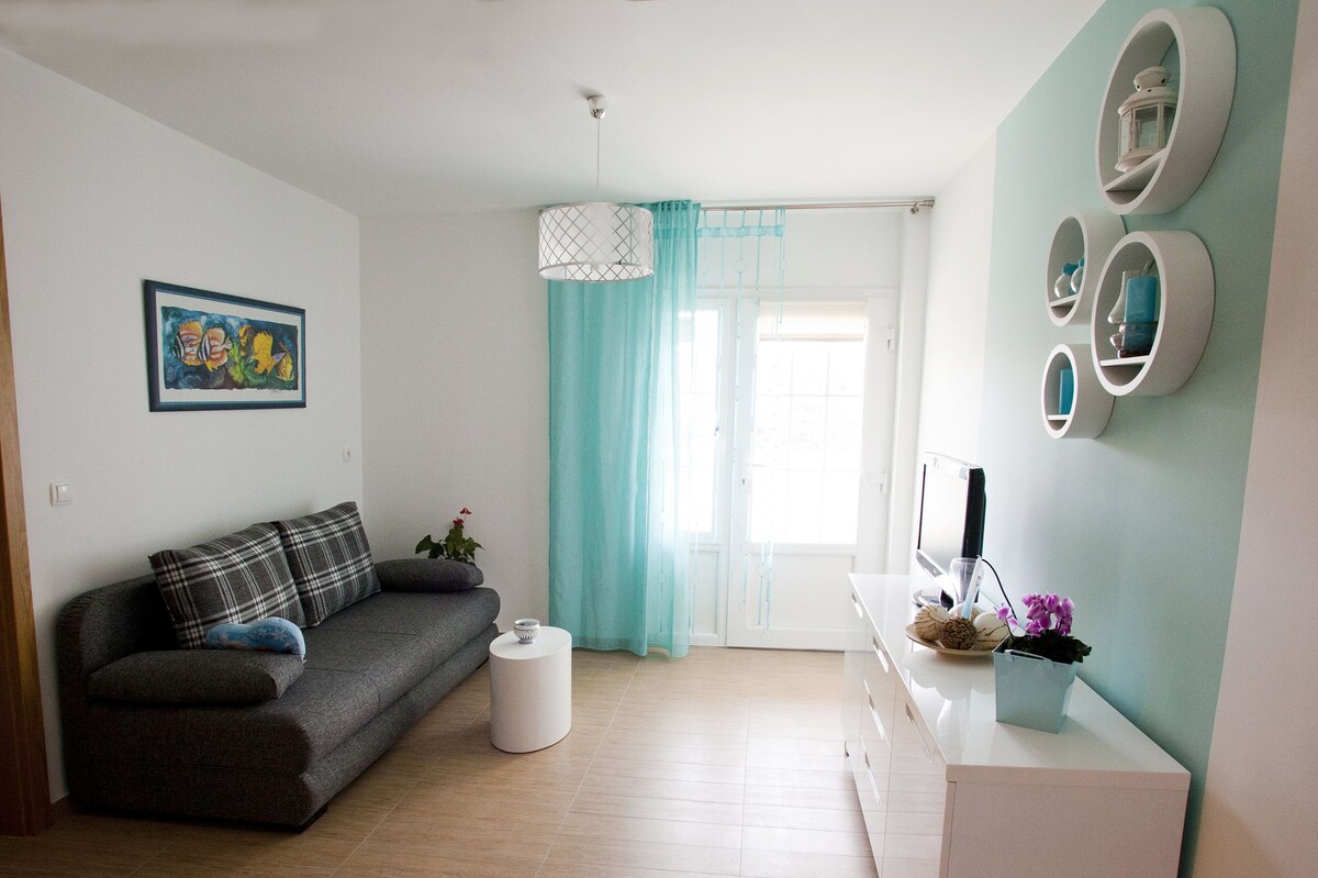 两卧室公寓，带露台和海景Vrbnik ， Krk （ A-5392-b ）