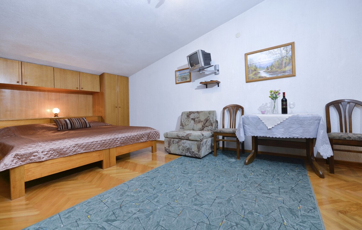 AS-12442-a Studio flat with balcony and sea view