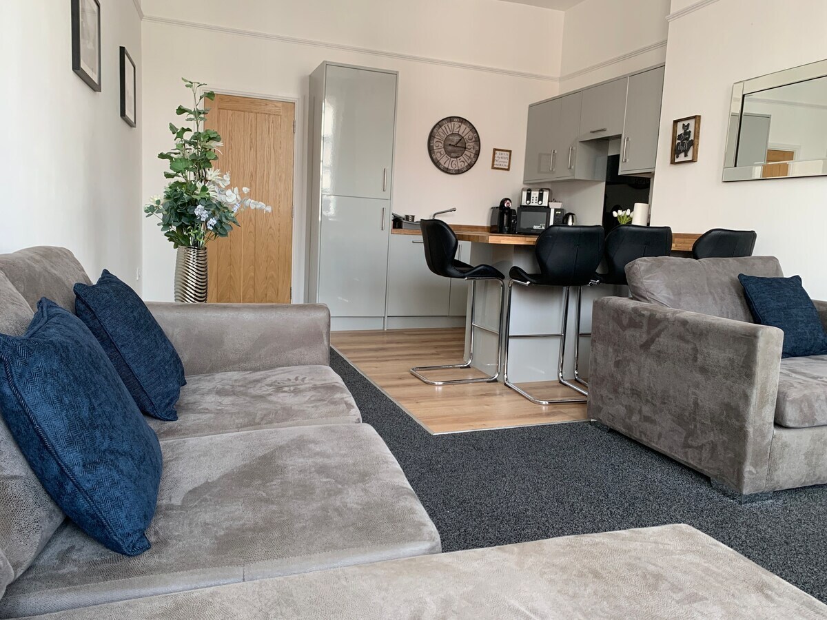 The Rudyard Suite - Large 1 Bed Apartment