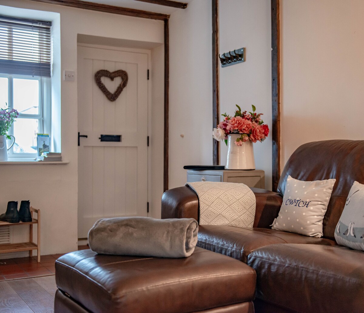 Central Brecon, Victorian cottage