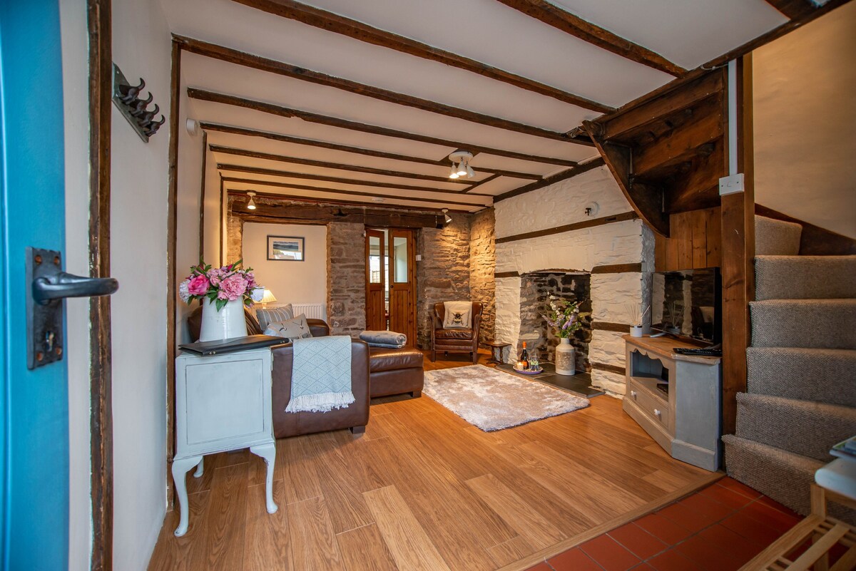 Central Brecon, Victorian cottage