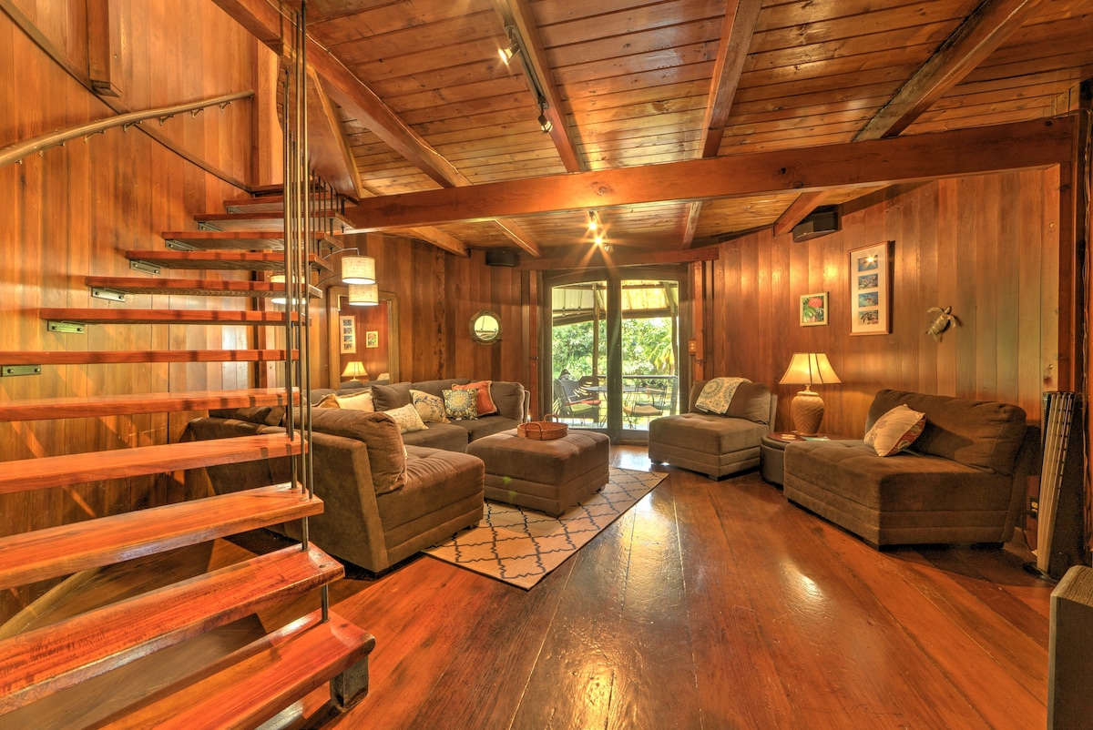 Tropical Cabana w/ Deck, Hot Tub & Lush Scenery!