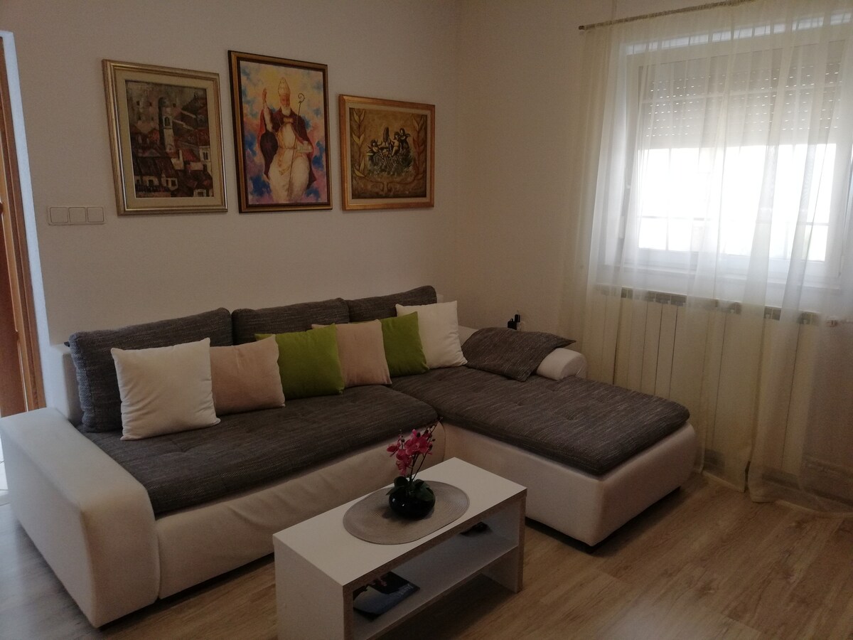 Apartment Vergatum - Two Bedroom Apartment with Terrace and Sea View