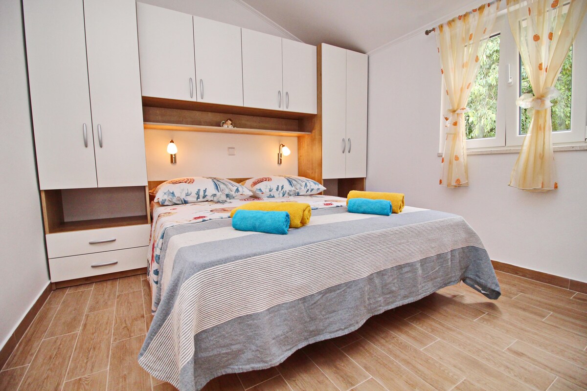 Memunić公寓-部分海景标准单卧室公寓