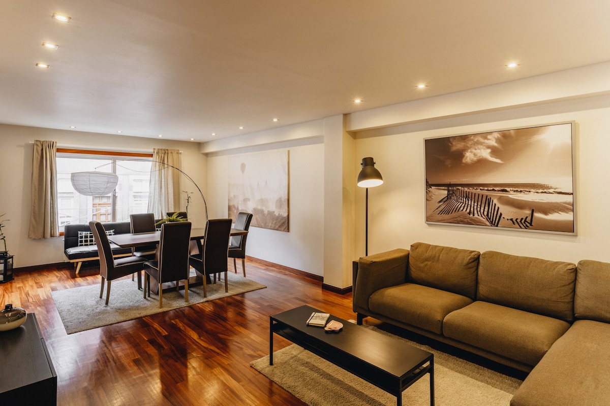 Bombarda 's Premium Terrace by ESM Rental