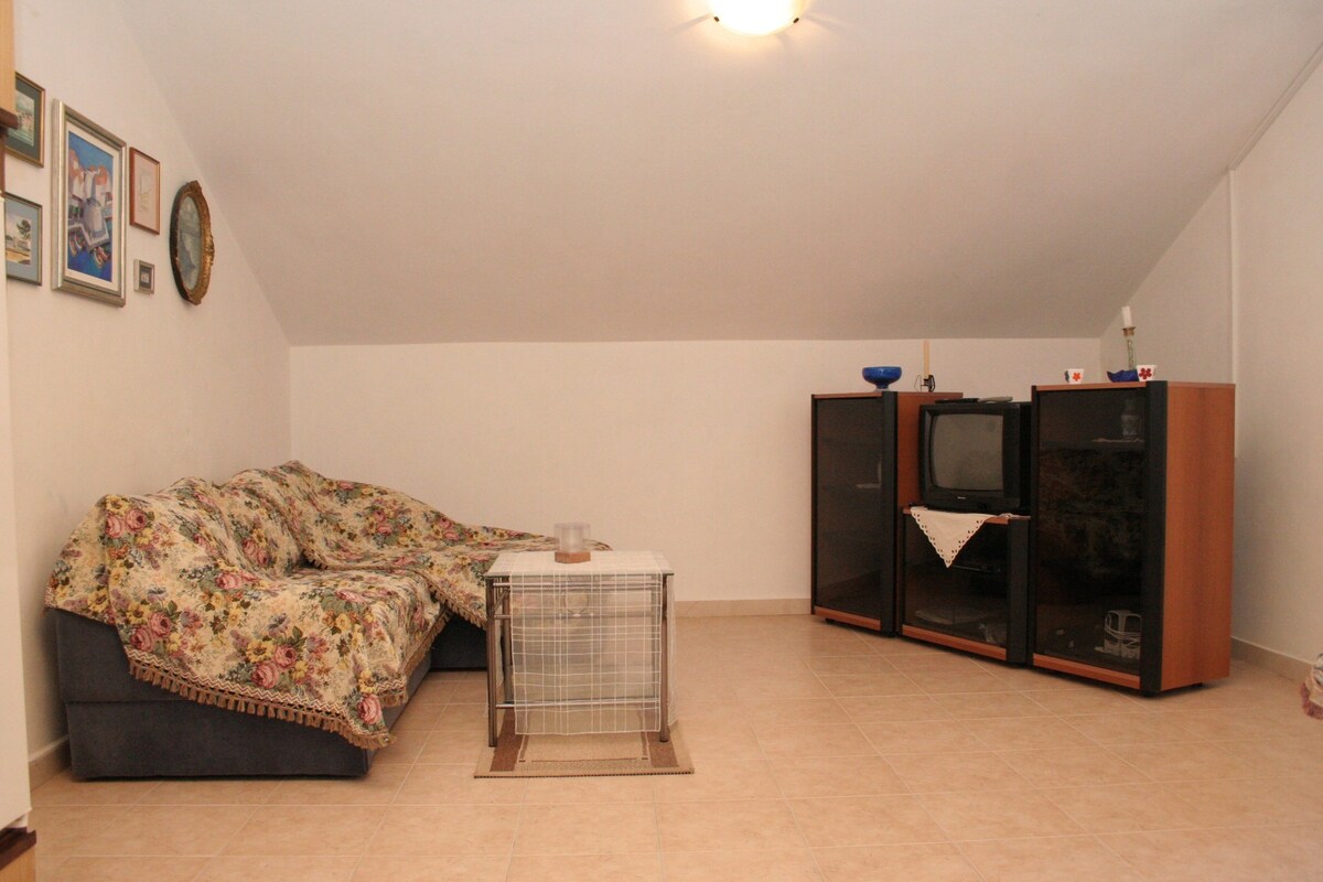 A-4445-b Two bedroom apartment with terrace and