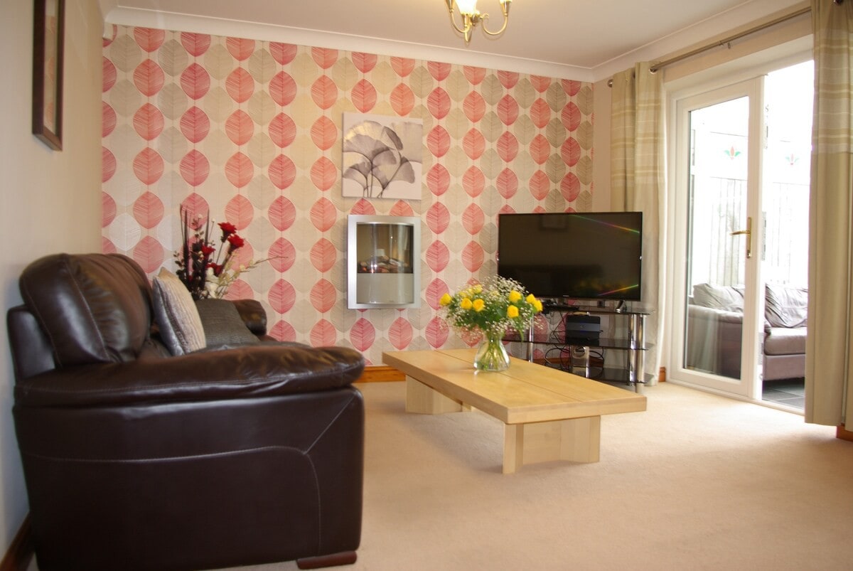 Portland Mews - 3 Bed Holiday Home by Premier Serv