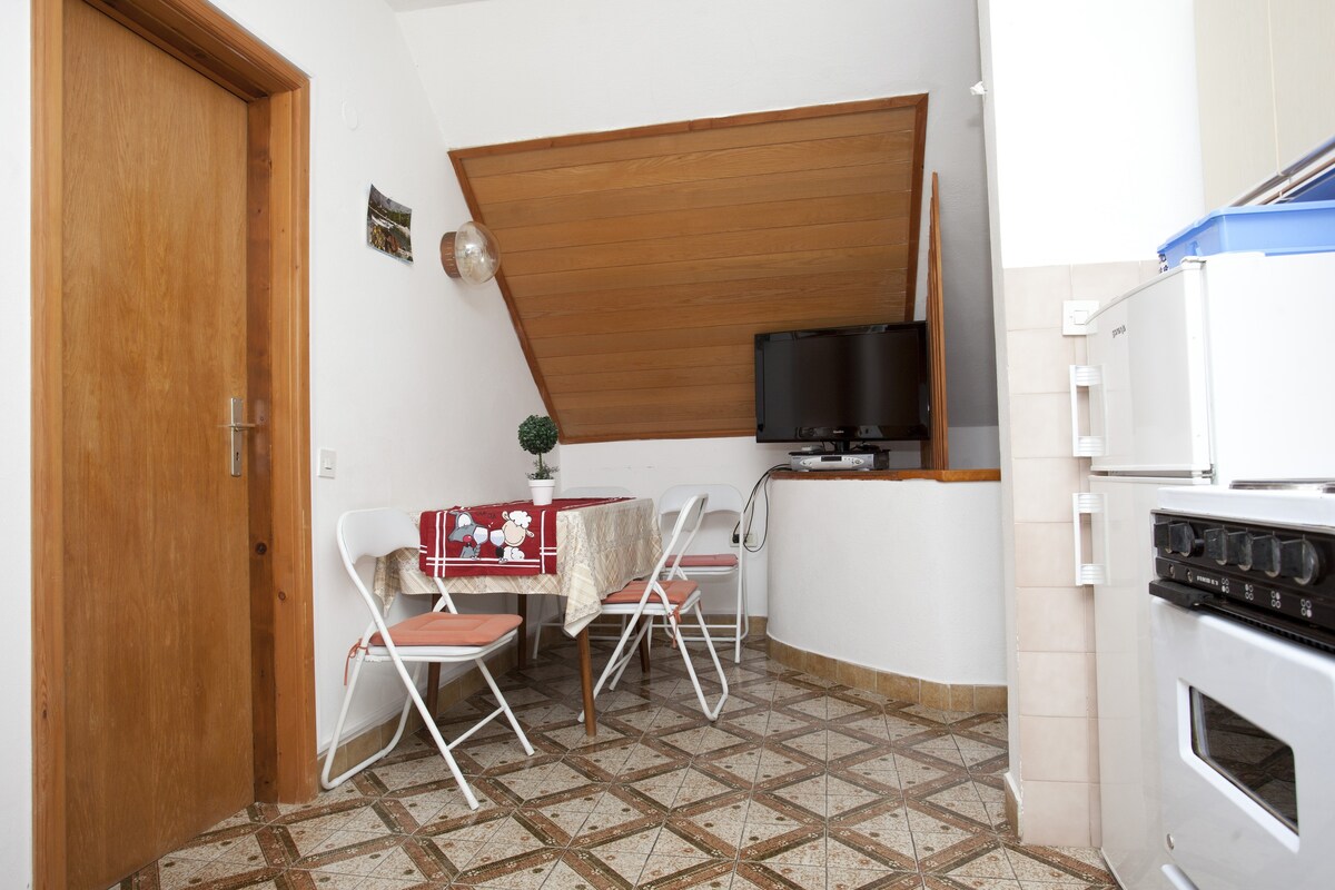 A-2588-a Two bedroom apartment with terrace and
