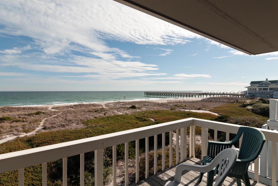 Cozy 3 BR Oceanfront home near Crystal Pier - W321