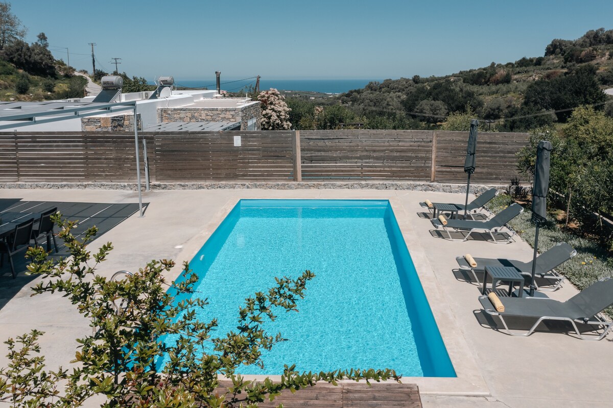 Kalostous villa 2, Pool,Great location & Views