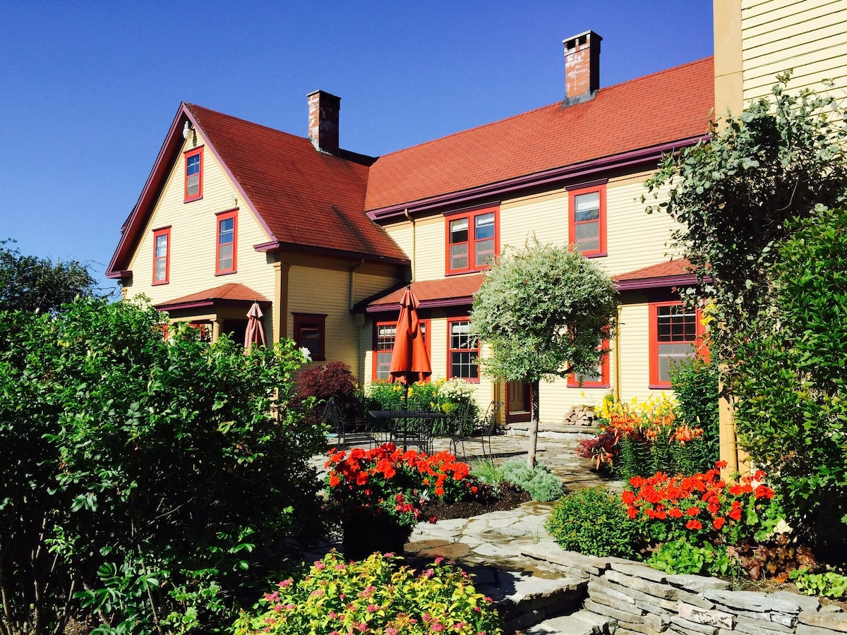 Dominion Hill Country Inn - Harbour Cabin