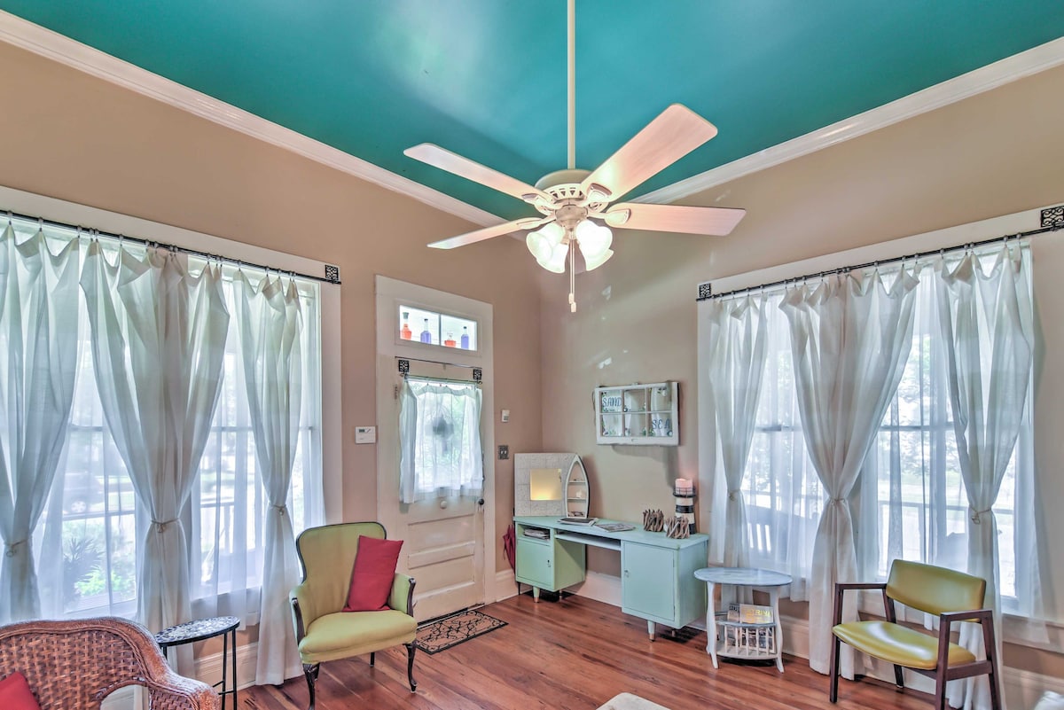 Charming Gulfport Getaway Only 3 Blocks to Beach!