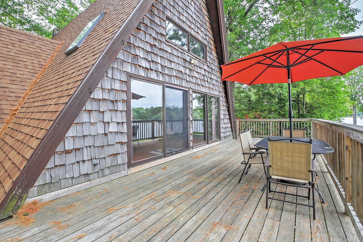 Cozy A-Frame Center Barnstead House on Locke Lake!