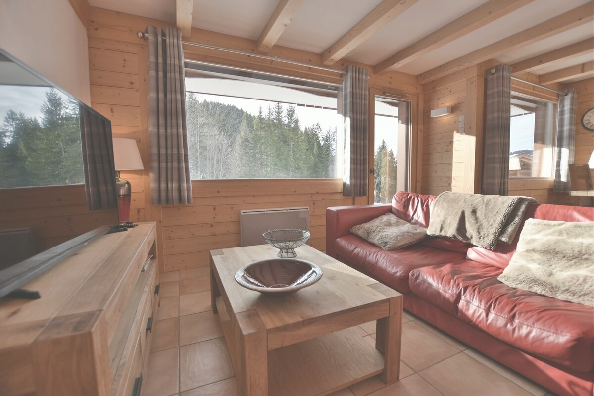 Piste side 3 bed apartment for up to 6 with stunni