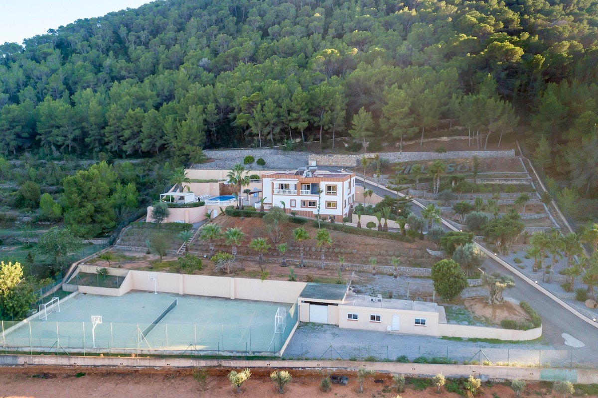 Villa near Ibiza Town, sleeps 22 - Sol
