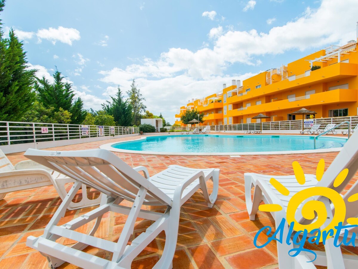 Royal Cabanas高尔夫球场-带泳池的3卧室公寓