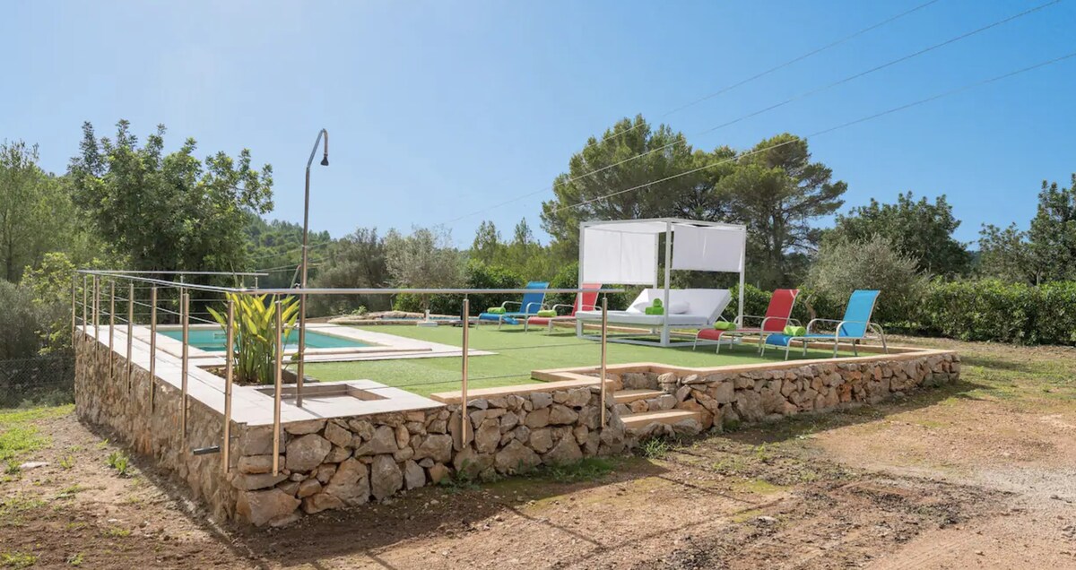 Villa Calvia by Priority Villas