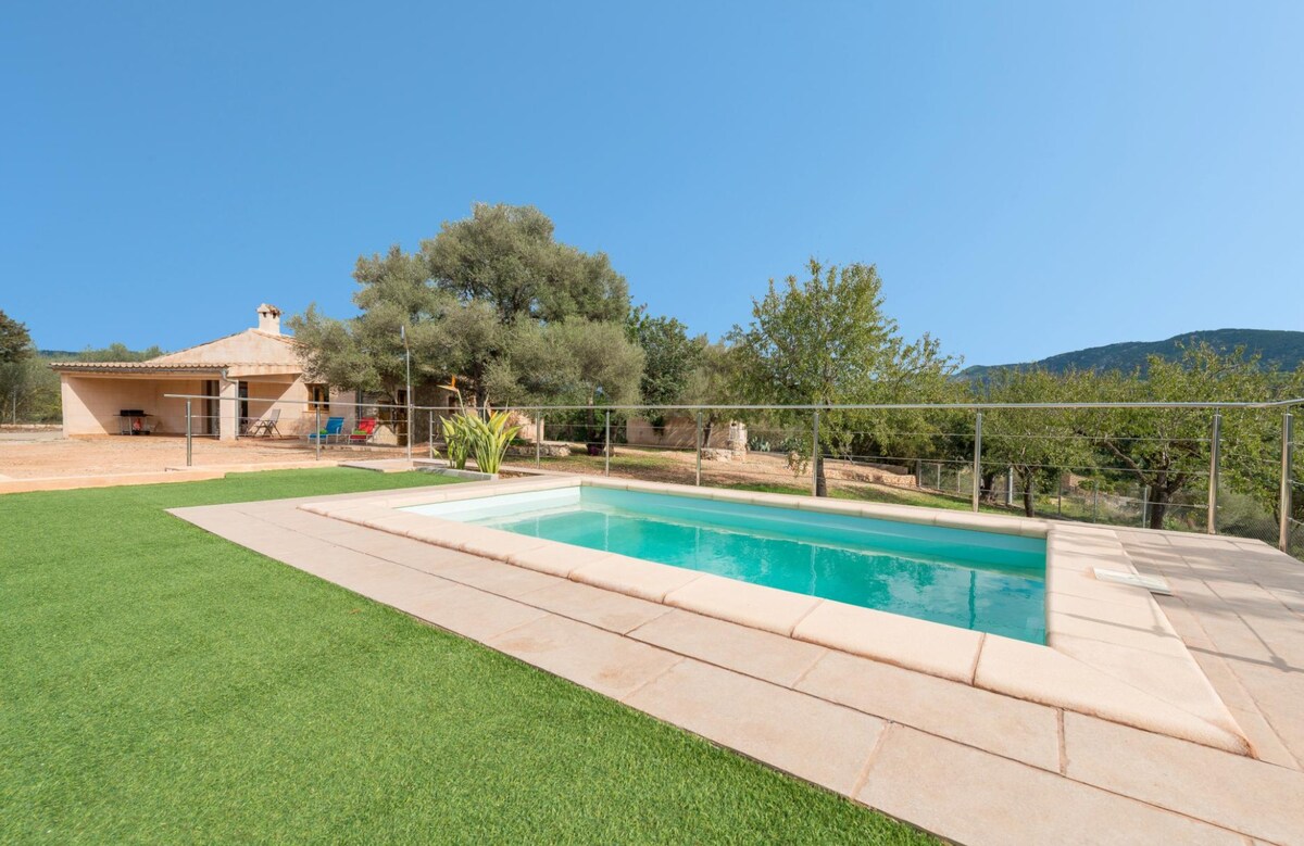 Villa Calvia by Priority Villas