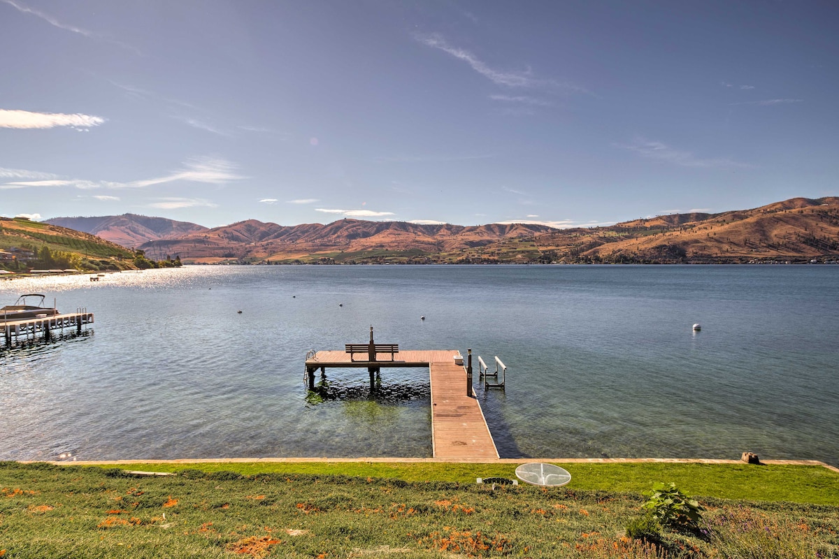 Waterfront Manson Cabin on Lake Chelan w/ Deck!