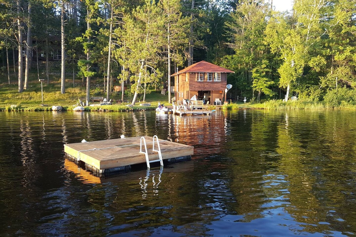 钻石湖上的Bo Di Lac Lodge and Cottage