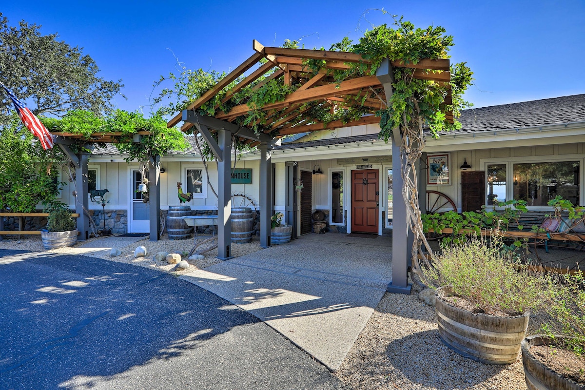 Peaceful Ranch Resort + Vineyard View, Pool Access