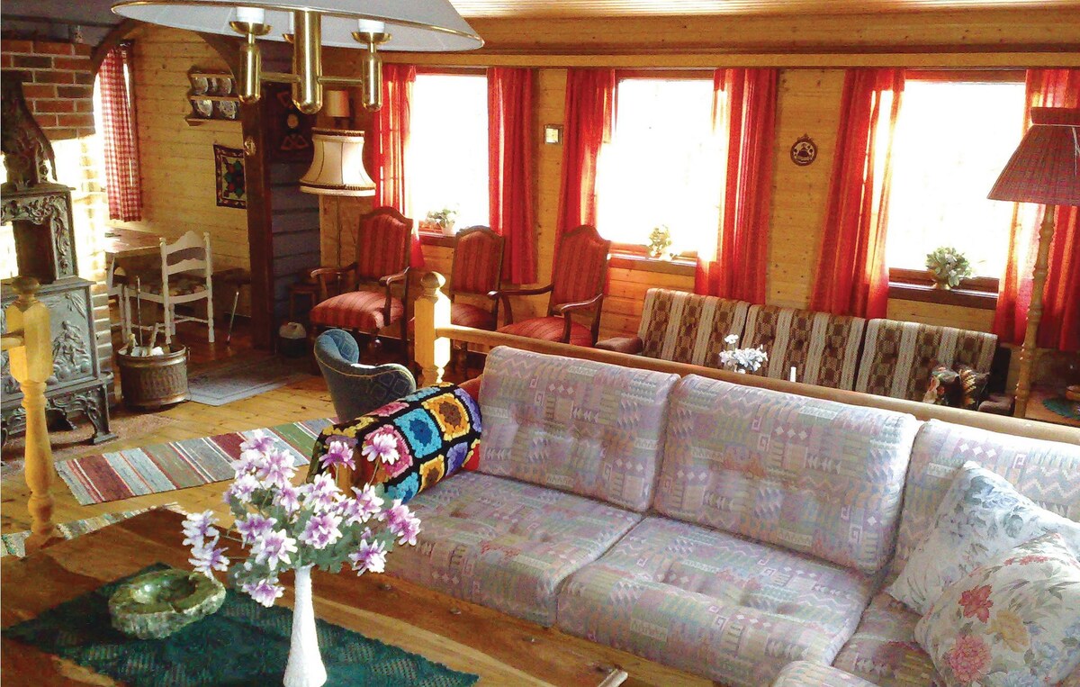 3 bedroom cozy home in Vatnestrøm
