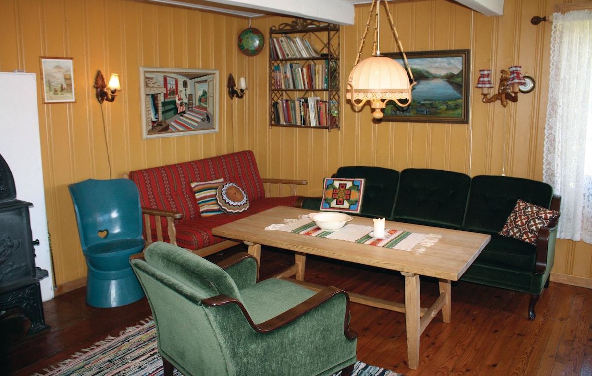 奥姆利（ Åmli ）的漂亮房源，设有4间卧室