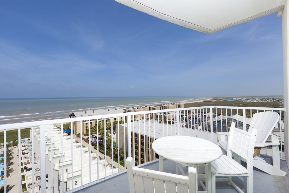 Luxurious Beachfront Condo with Amenities Galore! Welcome to Sapphire #1009!